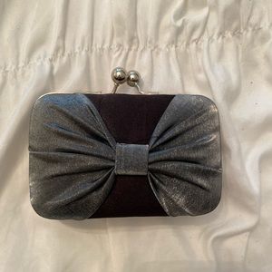 Bow Clutch with Strap